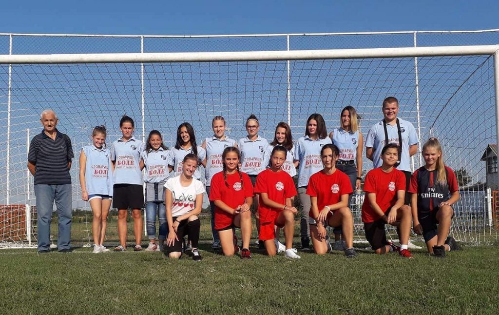 40382445_1121673294653066_4511504308520353792_o