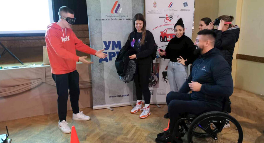Još uvek vozim - Održana tribina o saobraćaju za srednjoškolce u Srbobranu