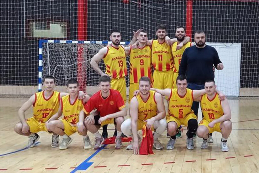 AKADEMIK do pobede i u Kovinu