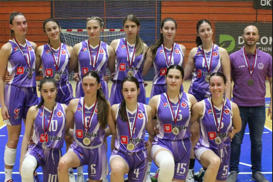 Juniorke druge u Vojvodini