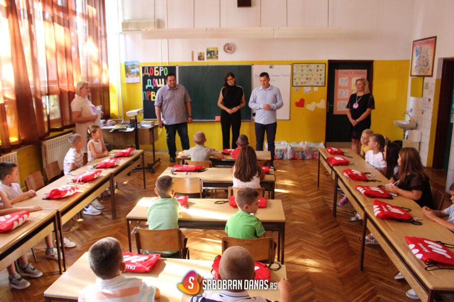 Prvačići seli u klupe OŠ "Vuk Karadžić"