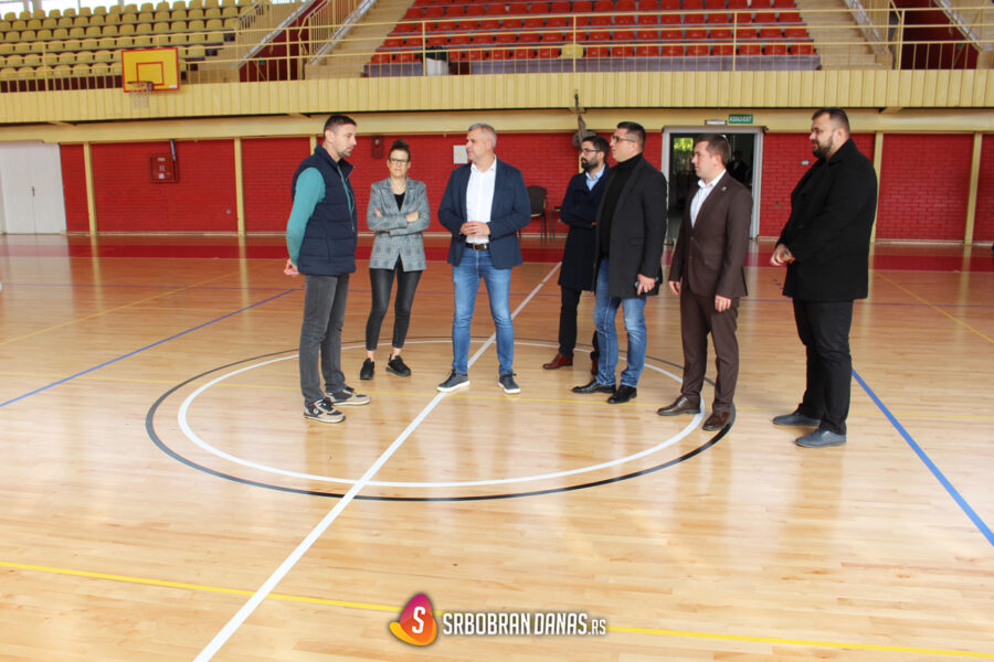 Novi parket u velikoj sali CST-a