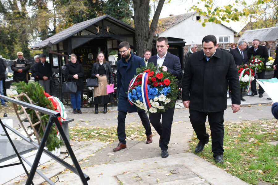 Položeni venci mađarskim žrtvama s kraja II svetskog rata