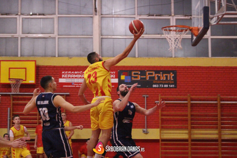 AKADEMIK ostaje na vrhu tabele