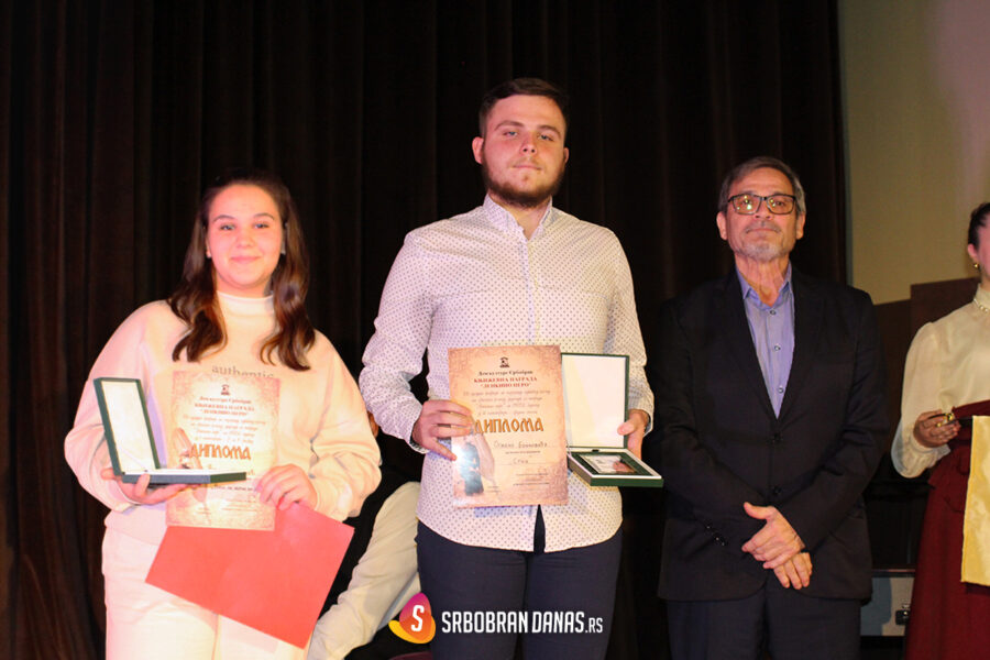 LENKINO PERO 2024 u rukama Vanje Šijačić i Ognjena Boškovića