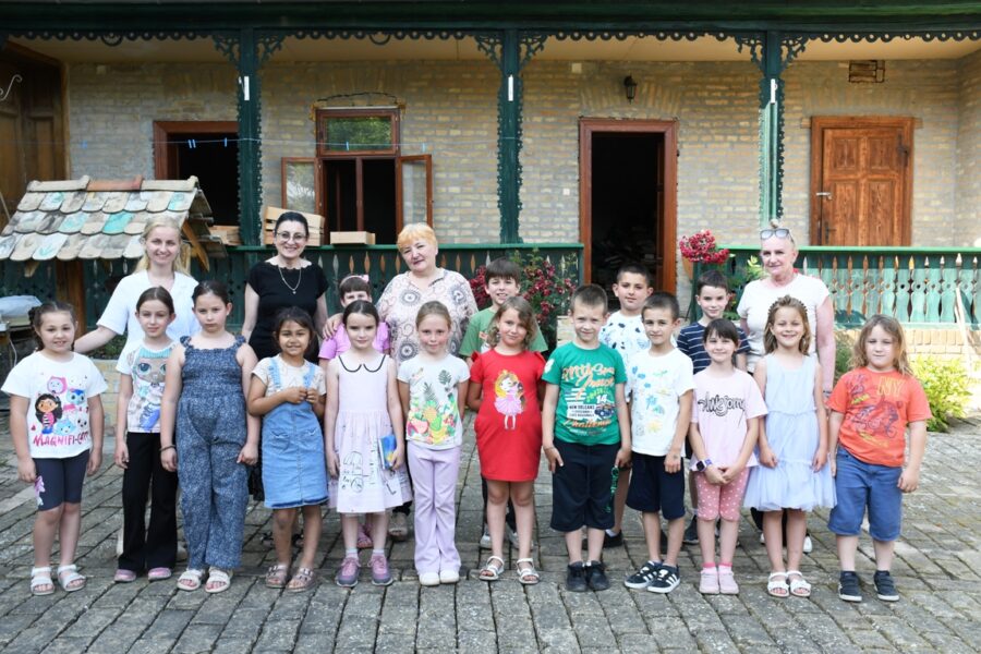 Polaznici likovne radionice se predstavili sa 139 radova