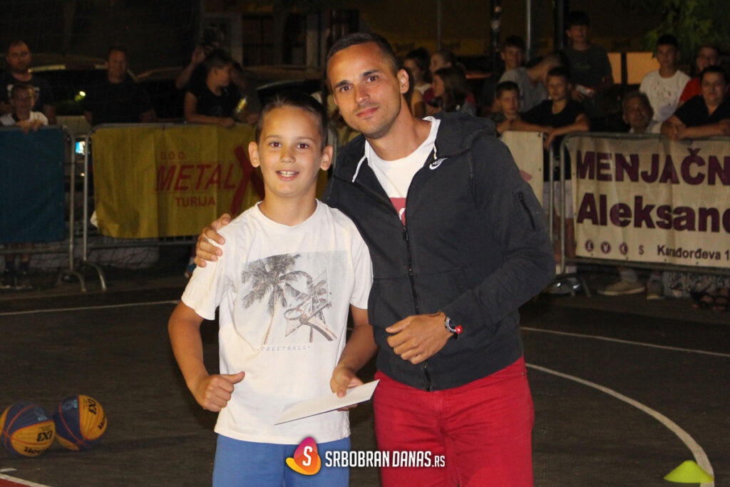 3x3 basket turnir osvojili su Srbobranci