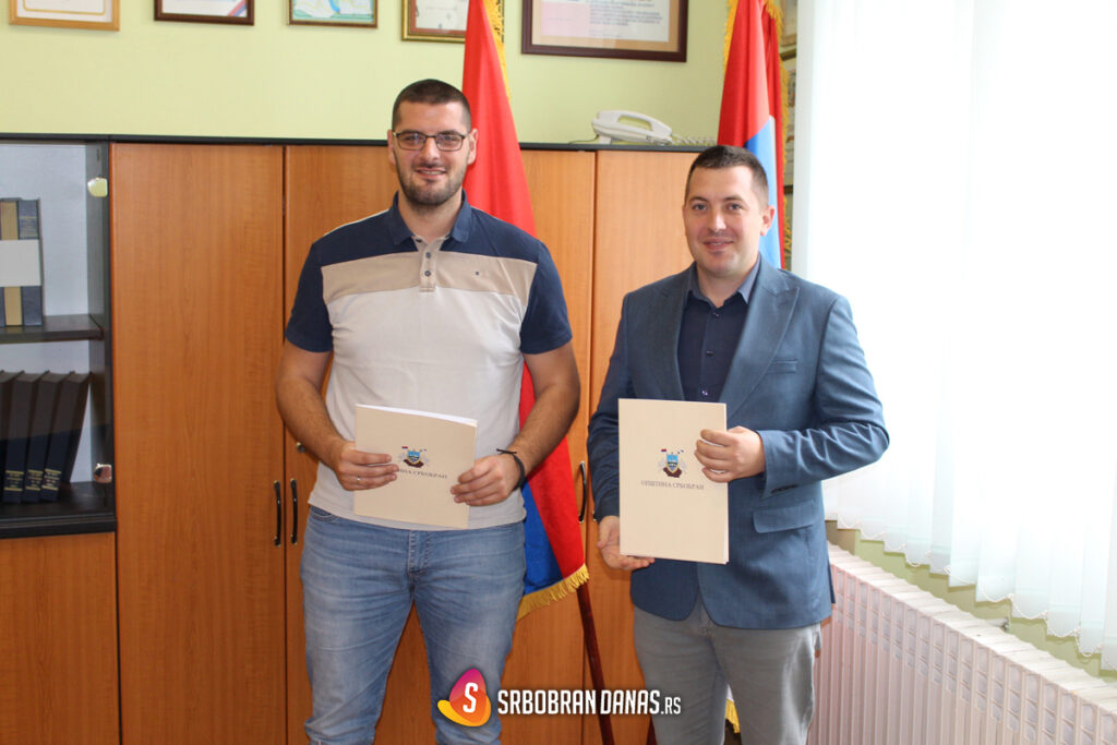 Novosadski omladinski forum radi sa mladima u opštini