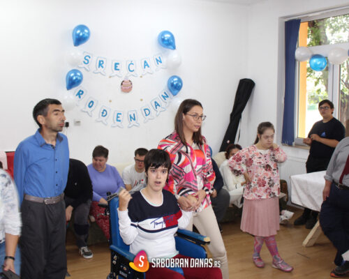 Dnevni boravak "Bisera" u rođendanskoj atmosferi