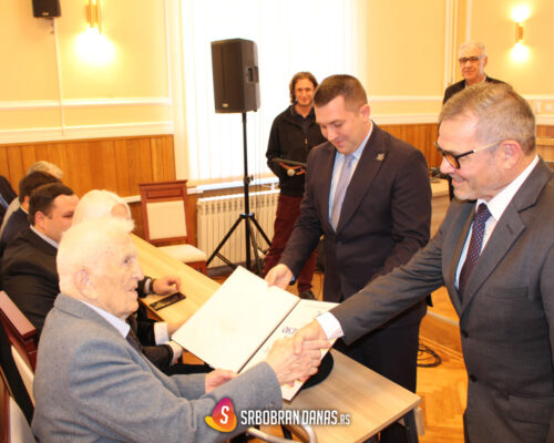 Svečano uručena Oktobarska priznanja