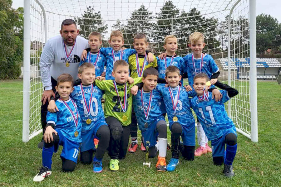 Mali fudbaleri na ponos srbobranskog kluba