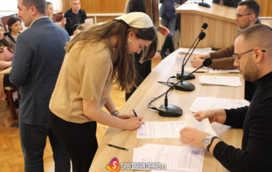 Opštinske stipendije za 60 najboljih studenata